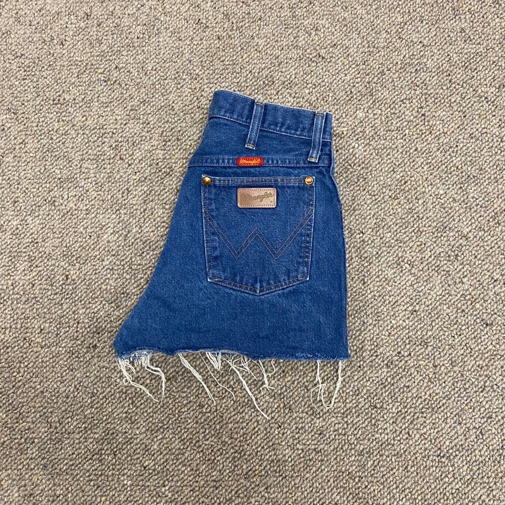 Vintage Wrangler Cut Off Jean Shorts!